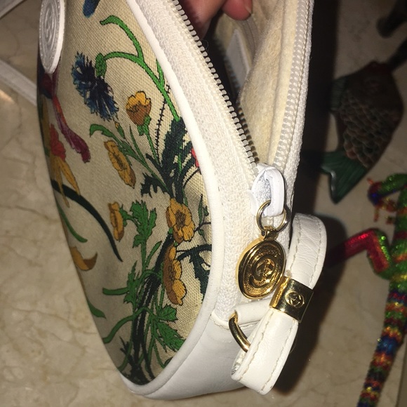 Vintage Gucci Flora Crossbody - Picture 5 of 8